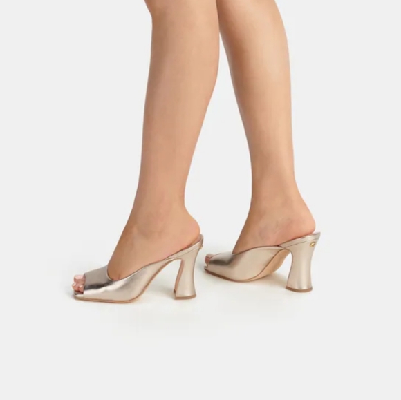 New! Laurence Sandal in Violet Purple 💜 👡 - Picture 2 of 6